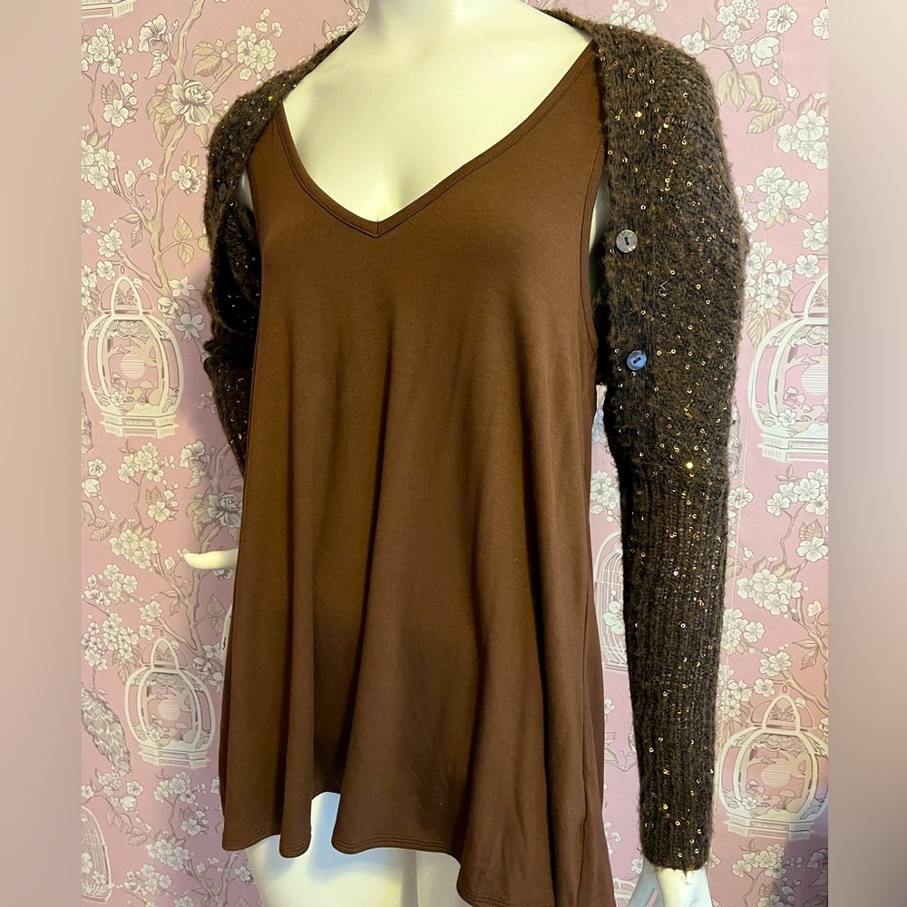 NWOT Simply Vera Wang brown knit with copper sequins convertible shrug/scarf